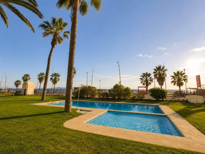 Departamento frente al mar, 2D 2B, piscina y estacionamiento
