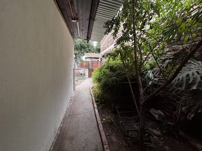 CASA EN VENTA 6 DORMITORIOS MÁS DEPARTAMENTO LA CISTERNA