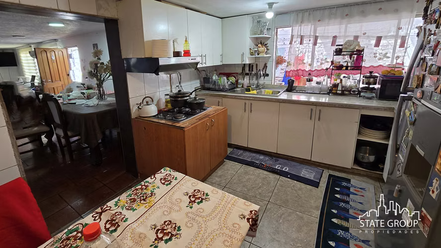 VENTA CASA EN PASAJE 4 DORMITORIOS 2 BAÑOS 252 M2  RENCA