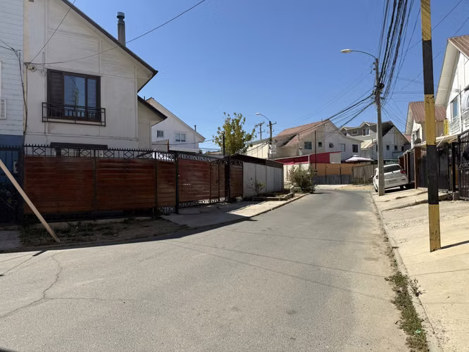 VENDO CASA 3D 2B MODERNA Y ACOGEDORA BUEN BARRIO