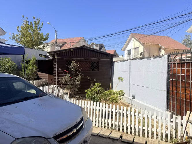 VENDO CASA 3D 2B MODERNA Y ACOGEDORA BUEN BARRIO