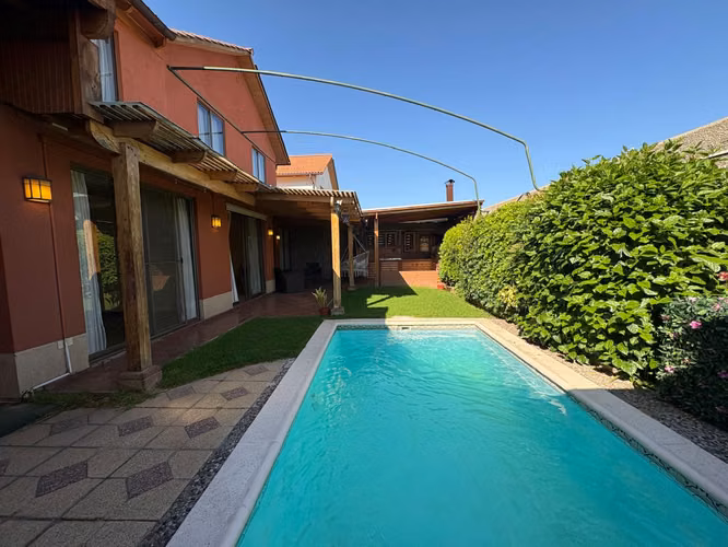 EXCELENTE CASA CONDOMINIO 4D, CIUDAD DE LOS VALLES
