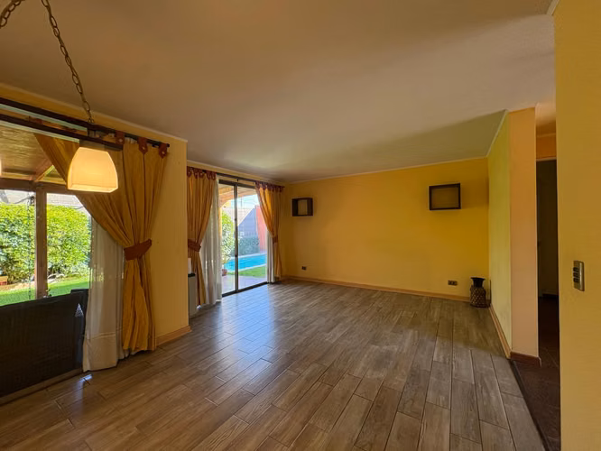 EXCELENTE CASA CONDOMINIO 4D, CIUDAD DE LOS VALLES