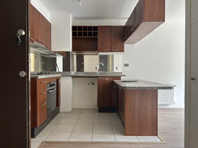 OPORTUNIDAD, VENTA DEPARTAMENTO 2D 1B METRO VICENTE VALDES