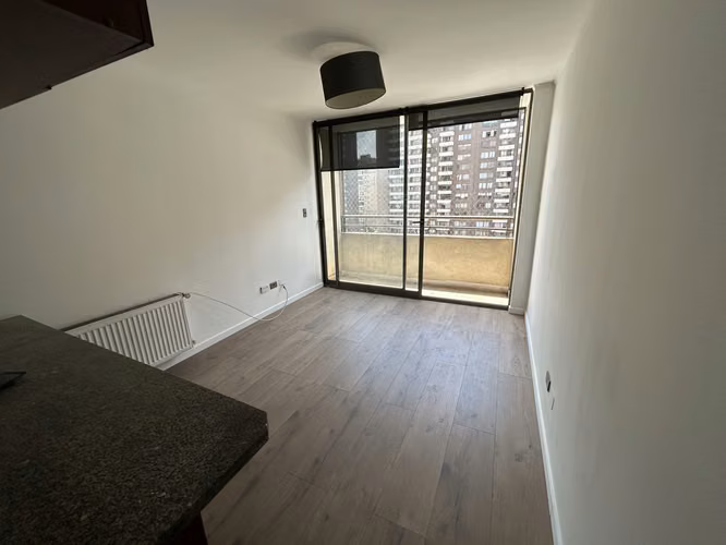 OPORTUNIDAD, VENTA DEPARTAMENTO 2D 1B METRO VICENTE VALDES