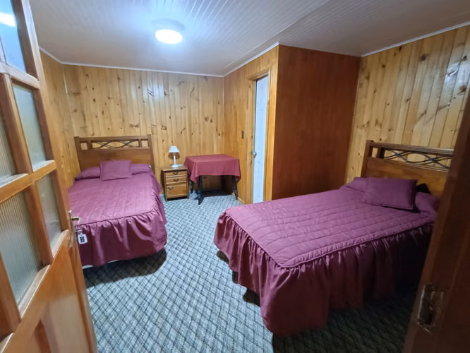VENTA LOCAL CONJUNTO HOTELERO 27HAB 23BA CHONCHI