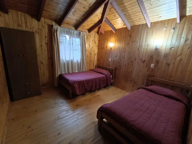 VENTA LOCAL CONJUNTO HOTELERO 27HAB 23BA CHONCHI