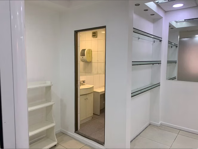 OFICINA METRO UCHILE 3 PRIVADOS 1 BAÑO