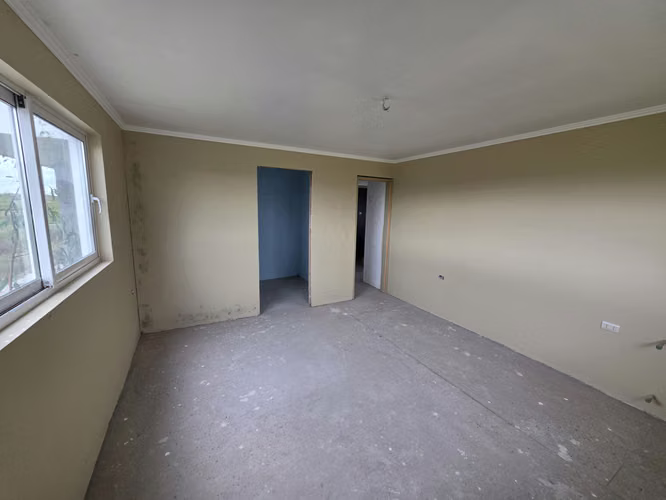 TERRENO CON CASA EN OBRA DE 400 M2  Y ALTO FLUJO VEHICULAR