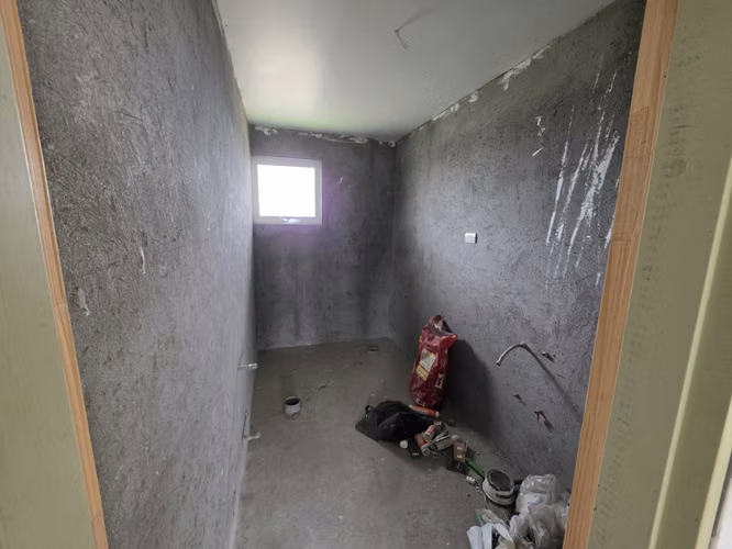 TERRENO CON CASA EN OBRA DE 400 M2  Y ALTO FLUJO VEHICULAR