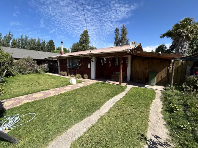 HERMOSA CASA CON AMPLIO TERRENO EN PAINE