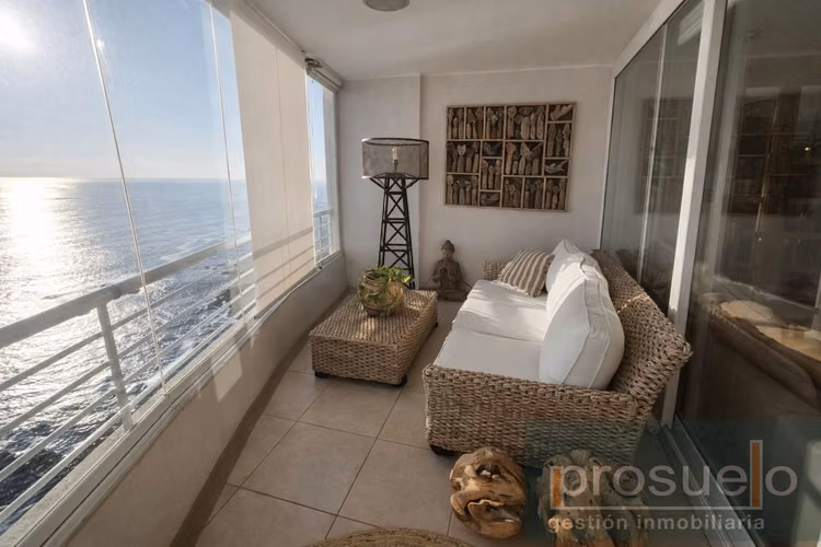 GRAN DEPARTAMENTO CON ESPECTACULAR VISTA FRENTE AL MAR