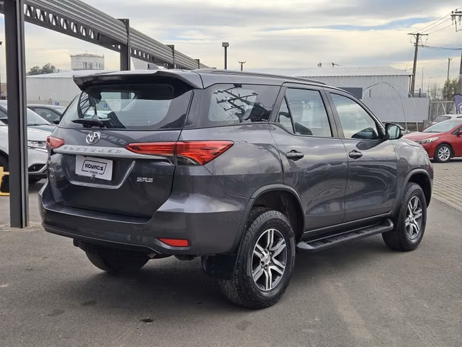 Toyota Fortuner 2.7 Aut 2021