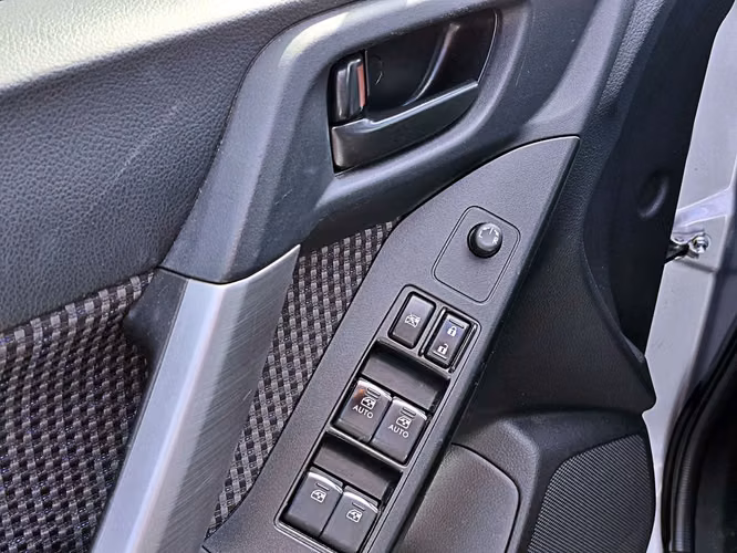 SUBARU FORESTER 2016