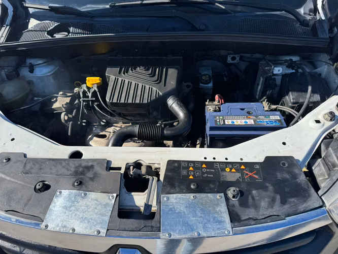 FURGON Marca RENAULT Modelo DOKKER III 1.6 Año 2017