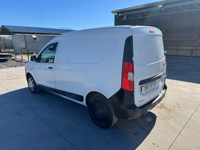FURGON Marca RENAULT Modelo DOKKER III 1.6 Año 2017