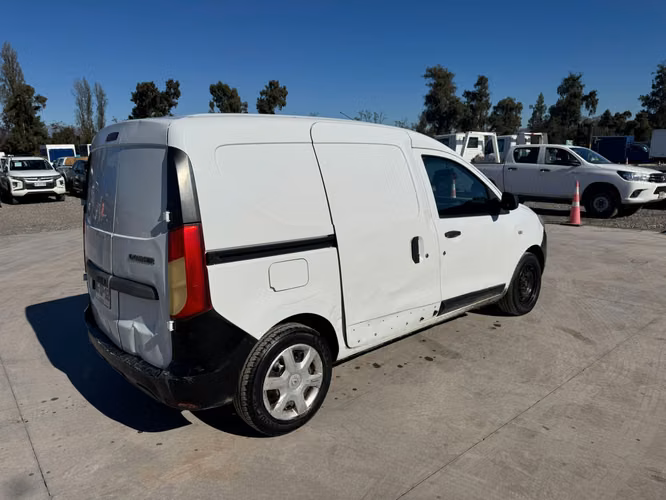 FURGON Marca RENAULT Modelo DOKKER III 1.6 Año 2017