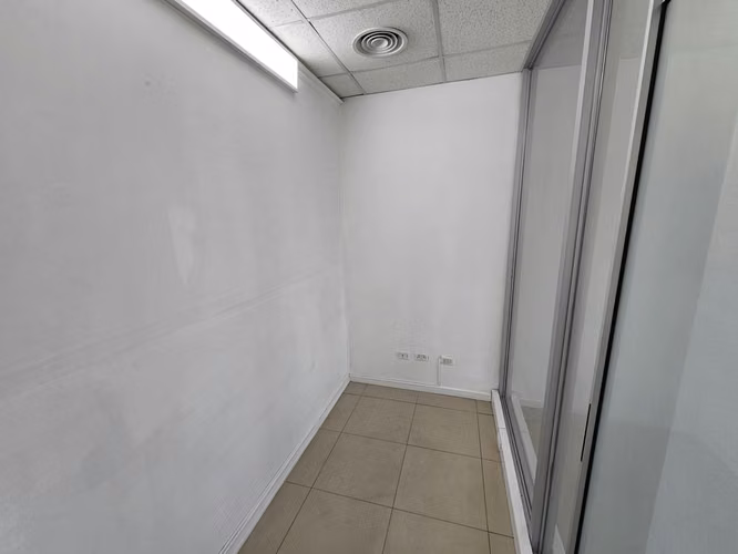OFICINA EN ARRIENDO | 57,68 m² | 4 PRIVADOS + ESTACIONAMIENTO | LA REINA