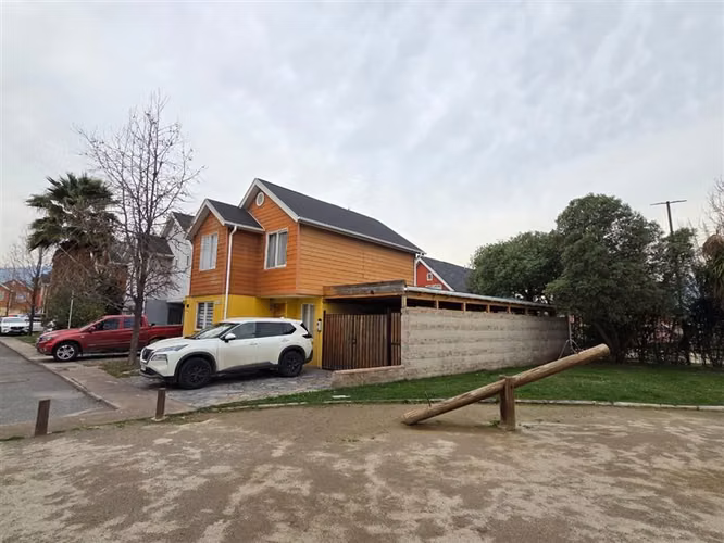 Casa en arriendo de 3 dorm. en Puente Alto