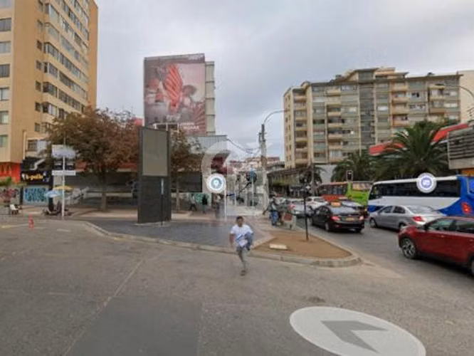 Local esquina en centro de Viña