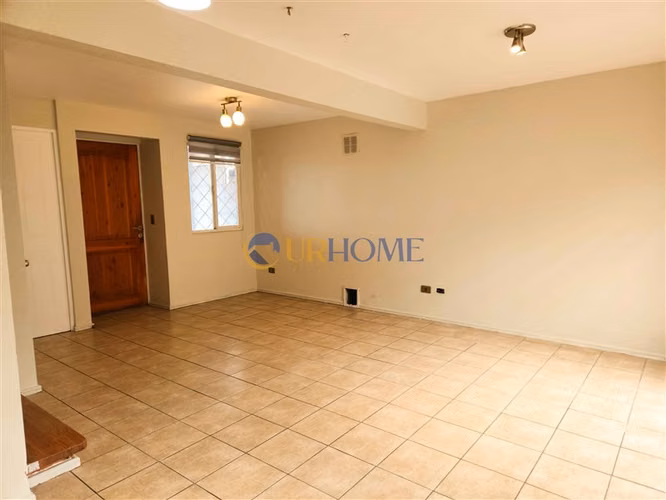 Casa en venta de 3 dorm. 3 baños y estacionamiento ENEA