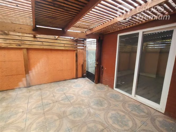 Excelente casa para arriendo en Nova hacienda