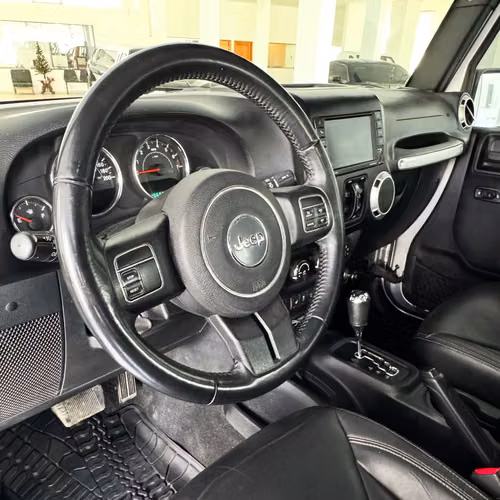 Jeep Wrangler Unlimited Sahara 4x4 3.6 AT 2017 - $24.000.000