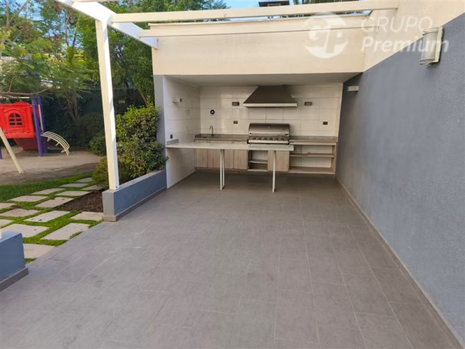 Departamento en arriendo de 3 dorm. en San Miguel