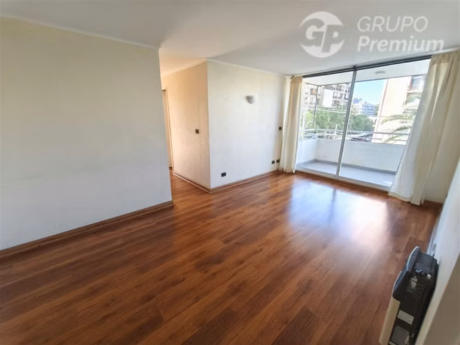Departamento en arriendo de 3 dorm. en San Miguel