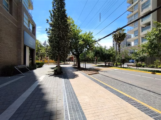 800 mil Arriendo Dpto amoblado 2D1B plaza ñuñoa