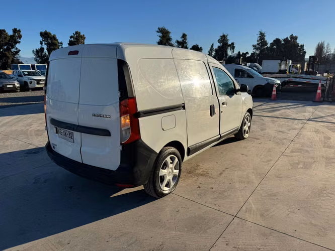 FURGON Marca RENAULT Modelo DOKKER III 1.6 Año 2017