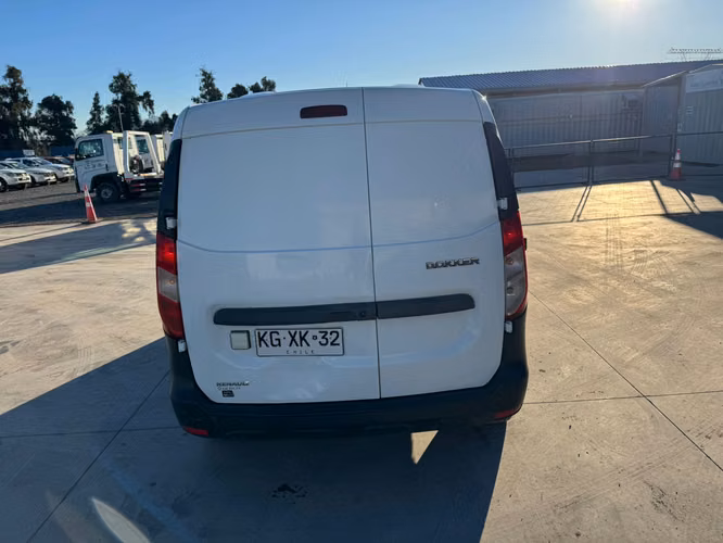 FURGON Marca RENAULT Modelo DOKKER III 1.6 Año 2017