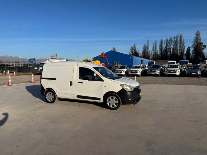 FURGON Marca RENAULT Modelo DOKKER III 1.6 Año 2017