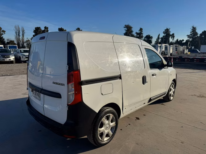 FURGON Marca RENAULT Modelo DOKKER III 1.6 Año 2017