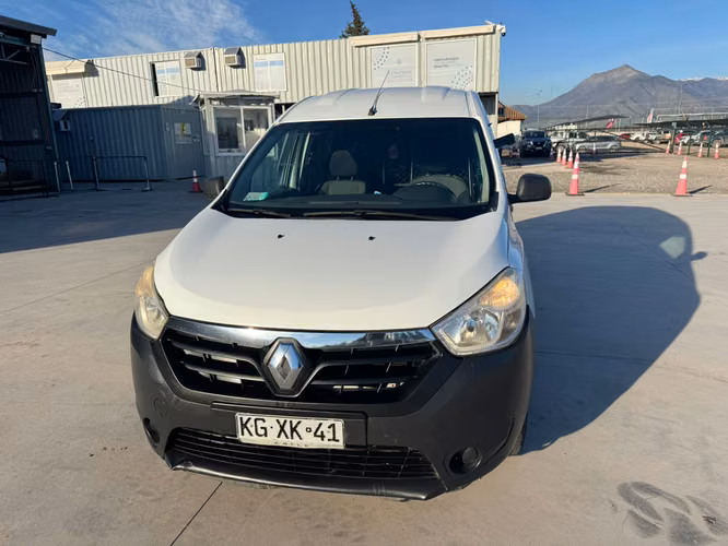 FURGON Marca RENAULT Modelo DOKKER III 1.6 Año 2017