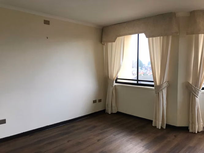 Se vende Departamento en Isla Teja Edificio Isidora
