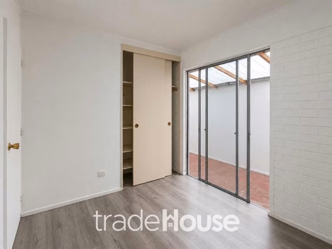 Casa en venta de 3 dorm 2 baños. en La Serena
