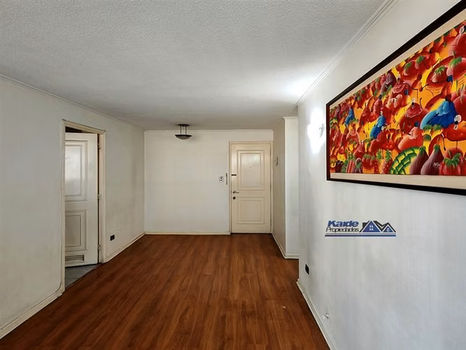 Departamento en venta de 2 dorm. 2b Metro Moneda
