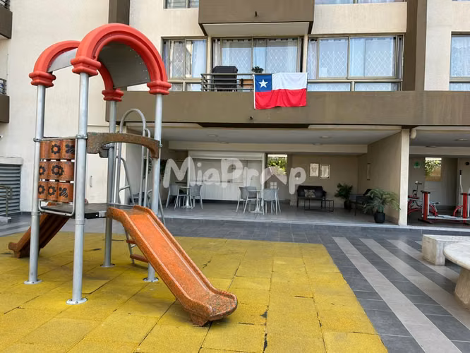 SE ARRIENDA STUDIO CON BODEGA A PASOS DE METRO EL PARRON