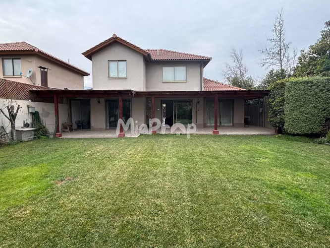 SE ARRIENDA CASA 3D3B DE DOS PISOS EN EL REMANSO DE CHICUREO