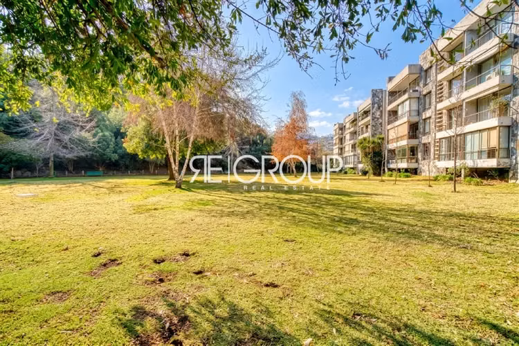 Departamento en venta de 2 dorm. en Lo Barnechea