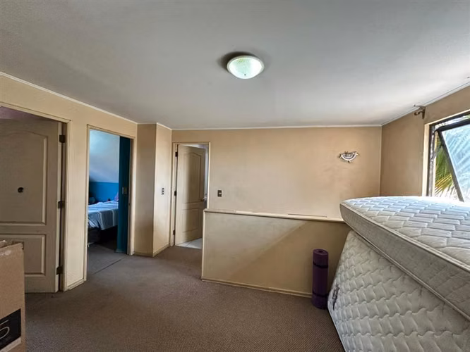 VENTA CASA de 4dorm 2baños- Jardines de la Viña La Florida