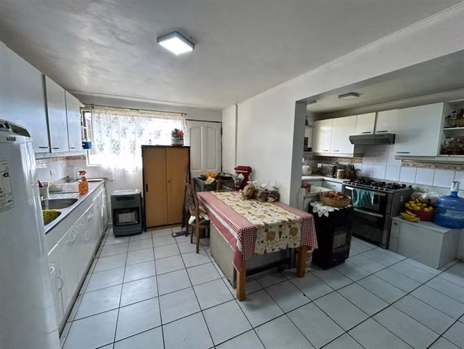 VENTA CASA de 4dorm 2baños- Jardines de la Viña La Florida