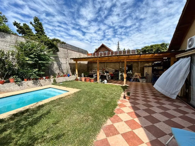 VENTA CASA de 4dorm 2baños- Jardines de la Viña La Florida