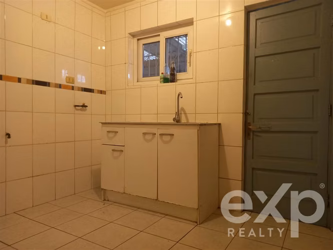 Casa aislada gran terreno en venta de 4 dorm 2B. en Maipú