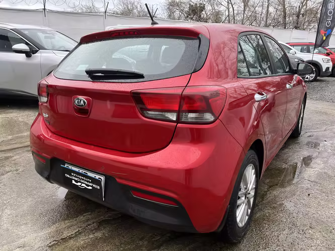 KIA RIO5 EX FULL 1.6 CC 6 MT AÑO 2021