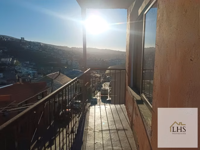 Departamento 3 dormitorios y terraza | Cerro Merced, Valparaíso