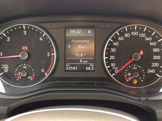 VOLKSWAGEN AMAROK TRENDLINE 4X2 MT - 2023 | 2680