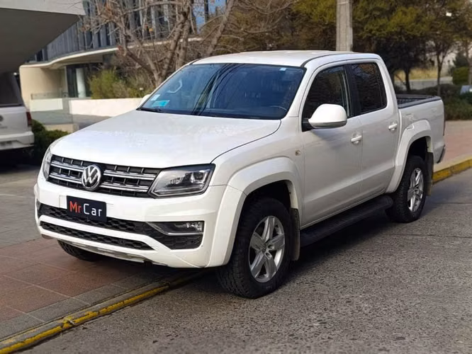 VOLKSWAGEN AMAROK TRENDLINE 4X2 MT - 2023 | 2680