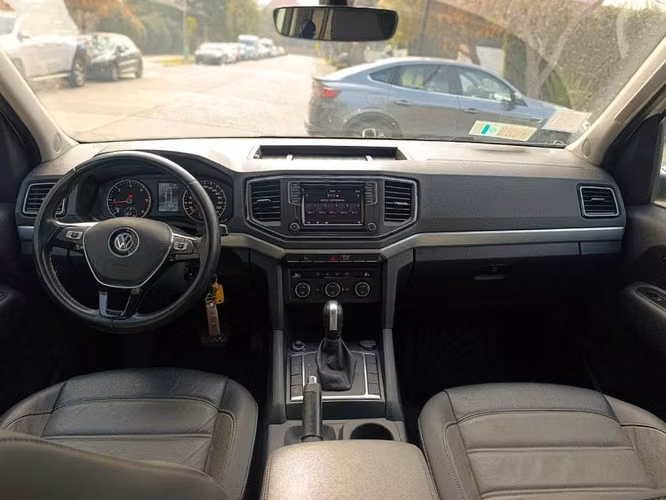 VOLKSWAGEN AMAROK TRENDLINE 4X2 MT - 2023 | 2680